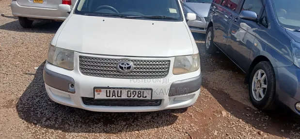 Toyota Probox 2006 White - 1
