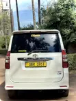 Toyota Noah 2011 White - 4
