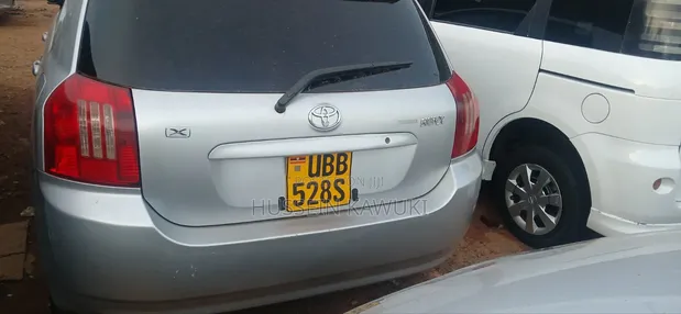 Toyota Allex 2005 Silver - 1