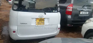 Toyota Sienta 2007 White