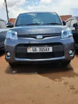 Toyota Sienta 2012 Silver - 5
