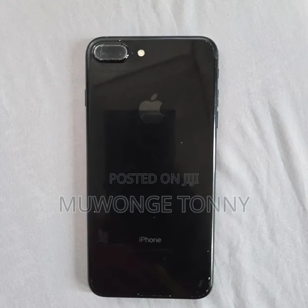 Apple iPhone 7 Plus 128GB Black - 1