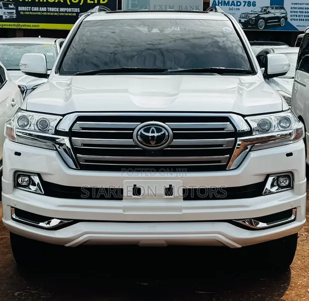 Toyota Land Cruiser 4.6 V8 ZX 2018 White - 1