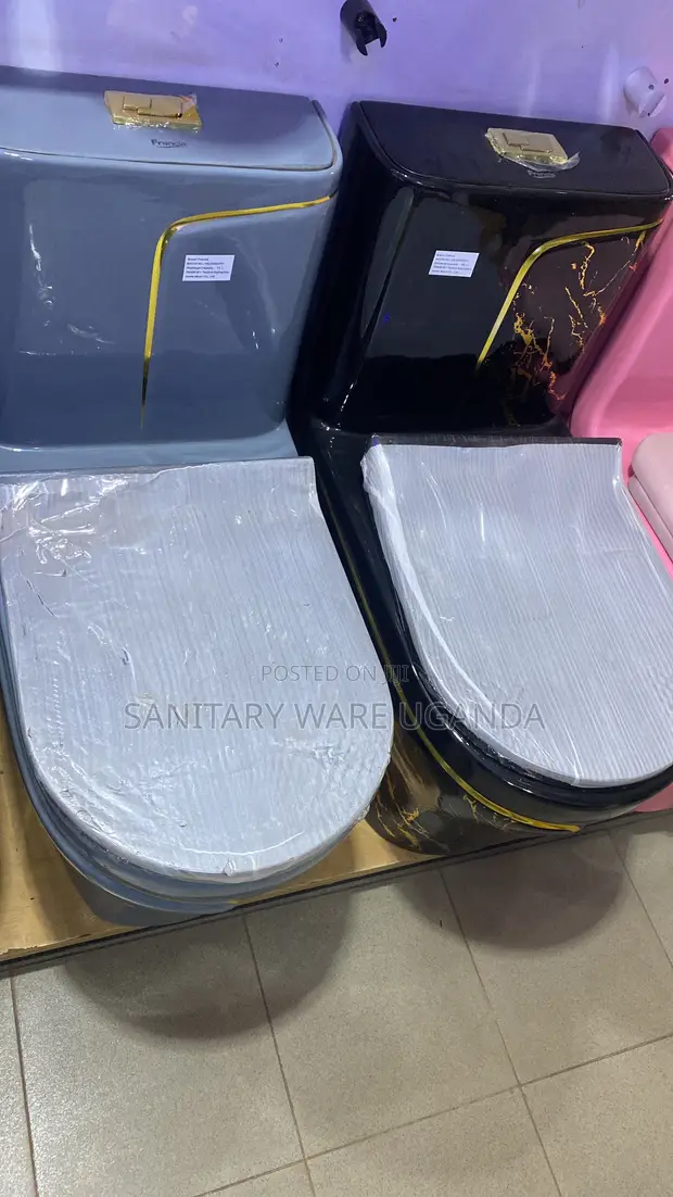 Brand New Fresca Toilet Seat - 1