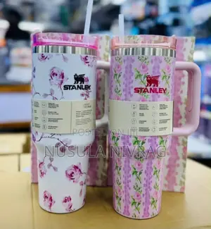 Stanley Quencher H2.0 FlowState Tumbler (40 oz) - Floral
