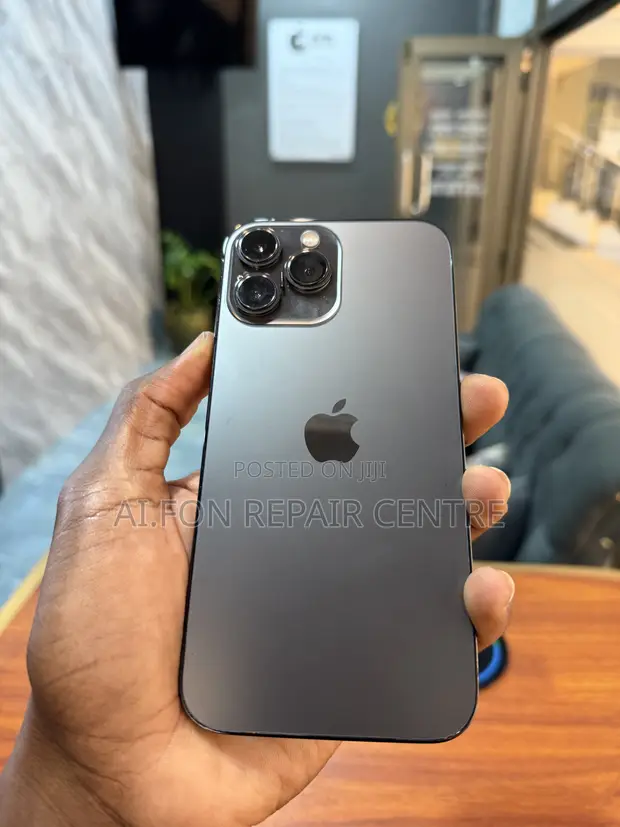 Apple iPhone 13 Pro Max 256GB Graphite - 1