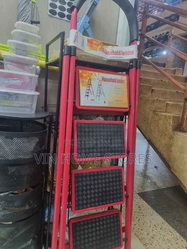 4-Step Household Ladder - 1