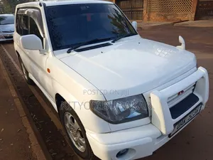 Mitsubishi Pajero IO 1999 White