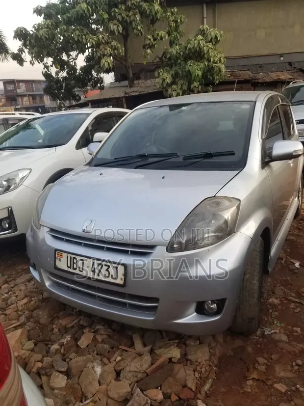 Toyota Passo 1.3 FWD 2008 Silver - 1