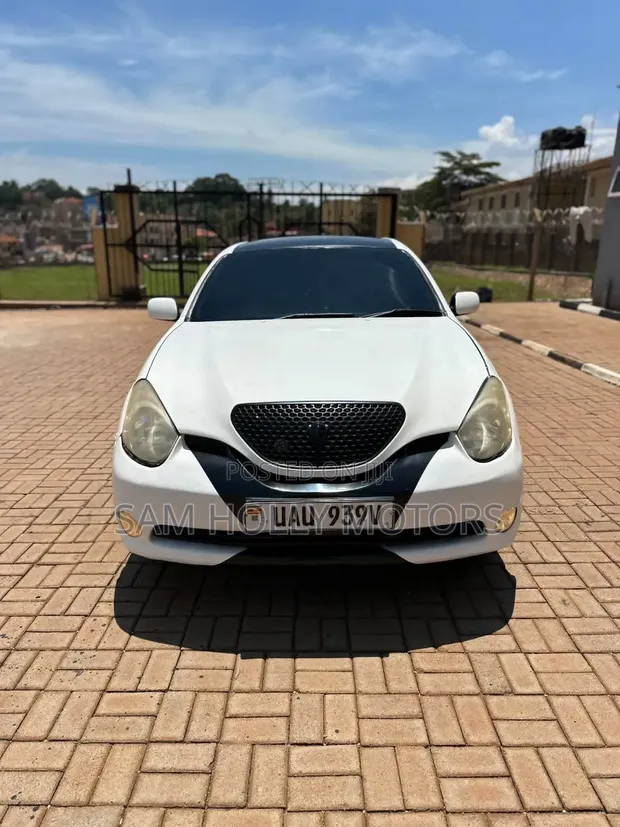 Toyota Verossa 2004 - White - 1