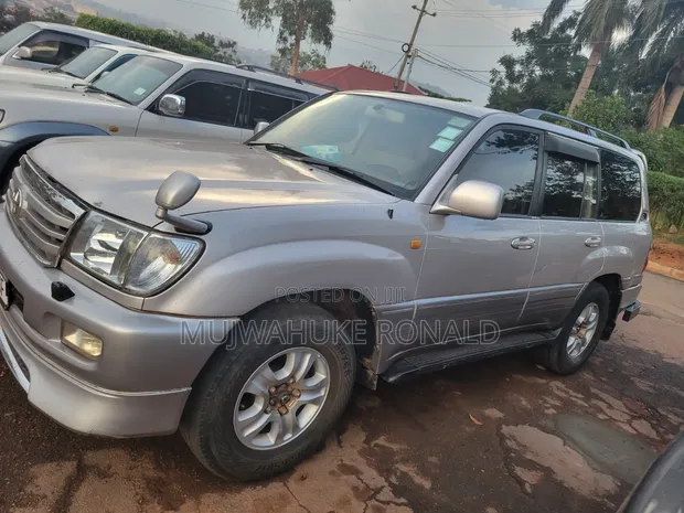 Toyota Land Cruiser 100 4.2 TD Executive 2004 Gray - 1