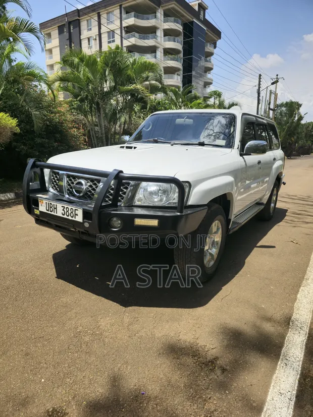 Nissan Patrol 2016 White - 1