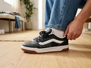 Vans Hylane Sneakers - Black/White