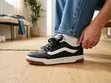 Vans Hylane Sneakers - Black/White - 2
