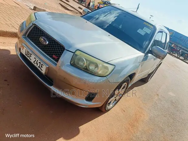 Subaru Forester 2.0 X Trend 2006 Silver - 1
