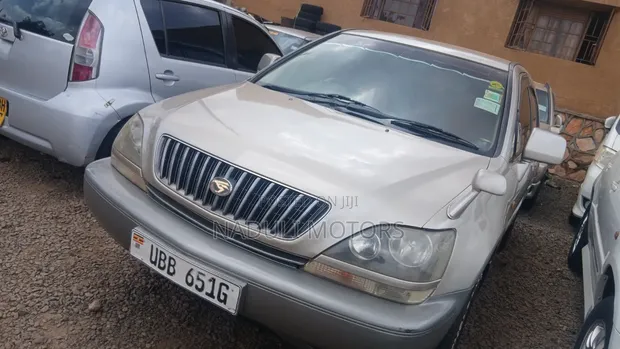 Toyota Harrier 2.2 16V 2001 Silver - 1