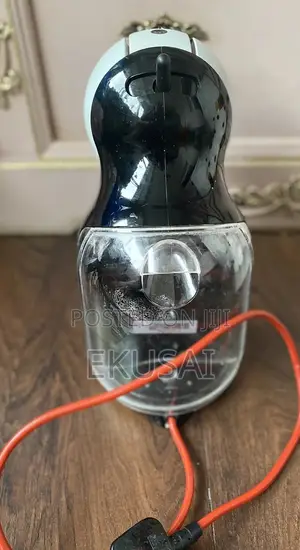 Nescafe Dolce Gusto Coffee Machine by De'Longhi