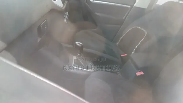 Volkswagen Tiguan 2010 - 1