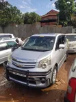 Toyota Noah 2.0 143hp AWD (7 Seater) 2010 Silver - 3