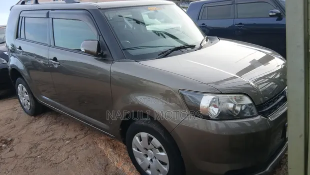 Toyota Corolla Rumion 2011 - 1