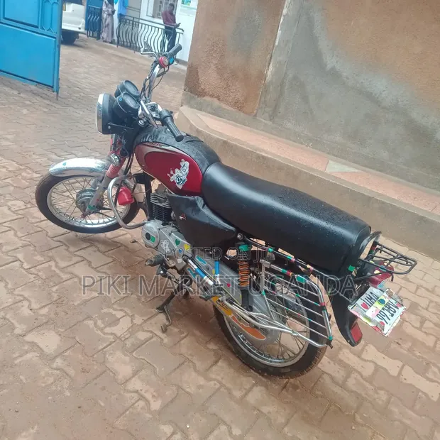 Bajaj Boxer 2025 Red - 1