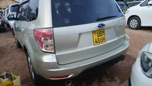 Subaru Forester 2010 Gold
