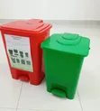 2pcs 30L Plastic Dust Bins (Red & Green) - 1