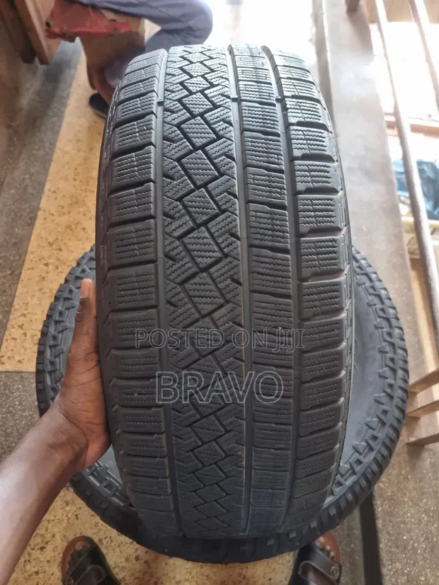 205/55R16 Pirelli Tire for Toyota Ractis - 1