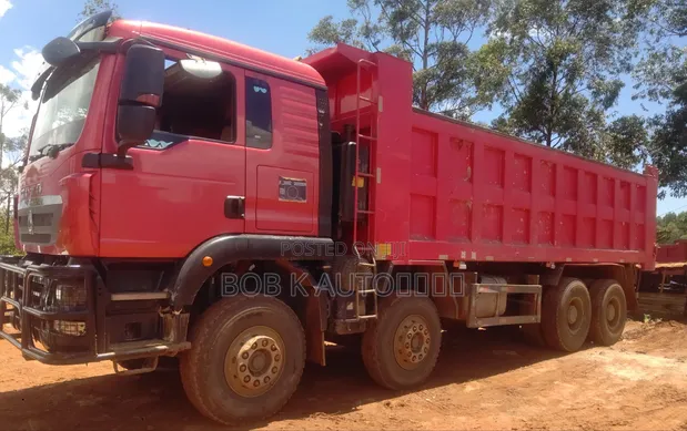 Sinotruk HOWO Tipper Truck - 1
