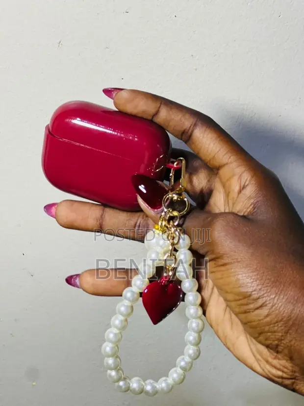AirPods Pro Case - Burgundy Heart & Pearl Keychain - 1