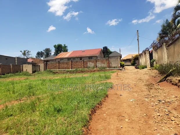 Plot for Sale in Kitezi Kabaganda - UGX 35M with Land Titles - 1