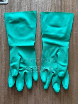 Nitrile Chemical and Cleaning Gloves