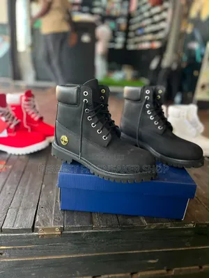 Timberland Boots - Yellow & Black Classic Style