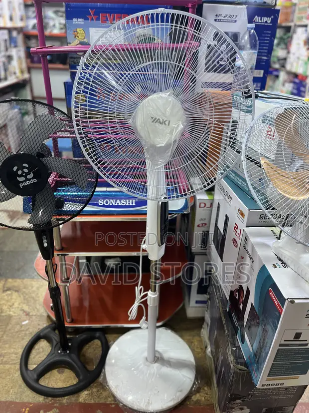 Yaki 18-Inch Stand Fan with Remote - White - 1