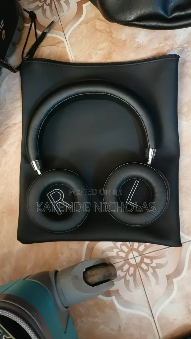 Accessory House Solo Beats Headphones - 1