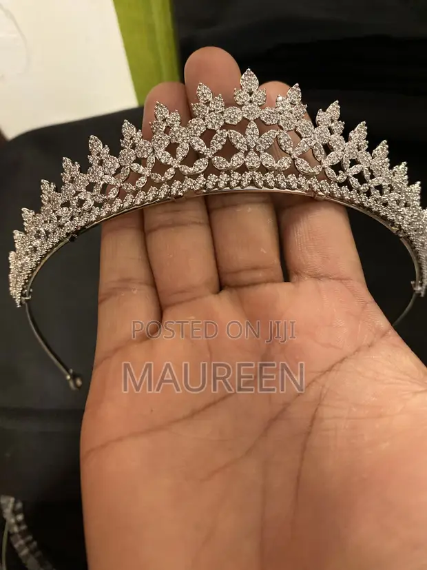 Elegant Silver Crystal Floral Bridal Tiara - Wedding Crown - 1
