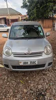 Toyota Sienta 2007 Silver - 1
