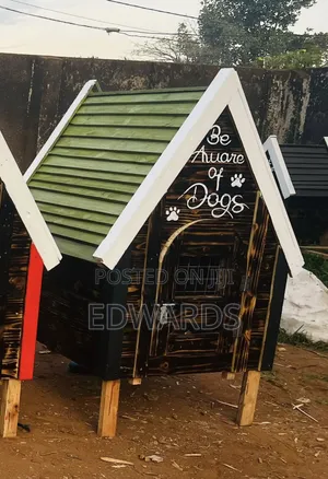Dog Kennels - Green
