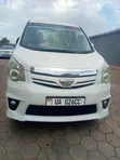Toyota Noah 2.0 143hp AWD 7 Seater 2012 White - 3