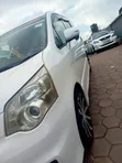 Toyota Noah 2.0 143hp AWD 7 Seater 2012 White - 5