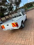 Nissan Pick-Up 2000 White - 1
