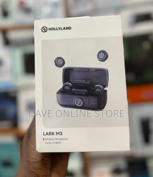 Hollyland Lark M3 Wireless Microphone Combo - 1