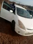 Toyota Wish 2007 White - 4