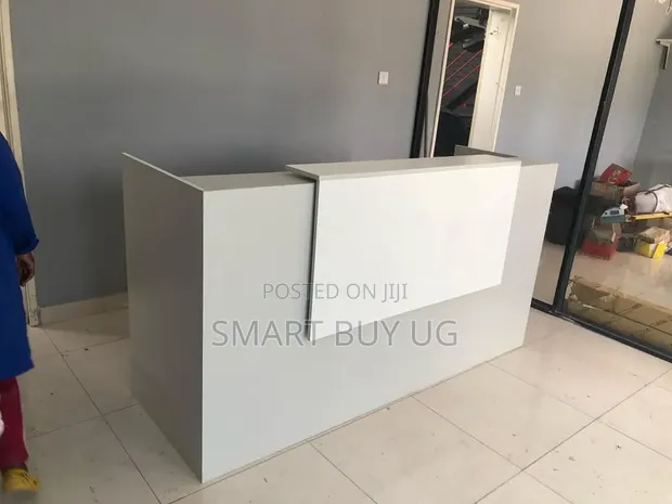 1.6m Modern White & Gray Reception Desk - 1