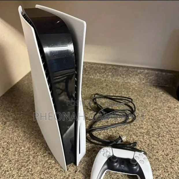 UK Used PlayStation 5 Standard Disc Edition - 1