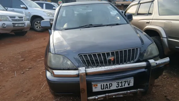 Toyota Harrier 3.0 V6 2000 Black - 1