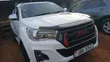 Toyota Hilux 2011 White - 2