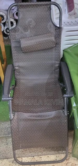Foldable Zero-Gravity Recliner Chair