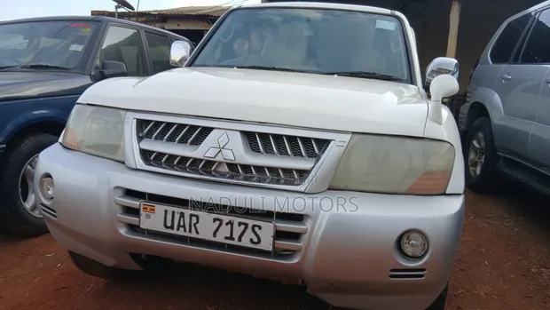 Mitsubishi Pajero 2006 White - 1