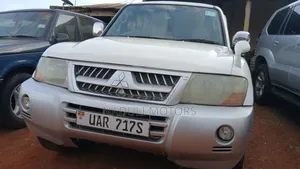 Mitsubishi Pajero 2006 White